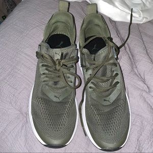 Puma size 10 sneakers